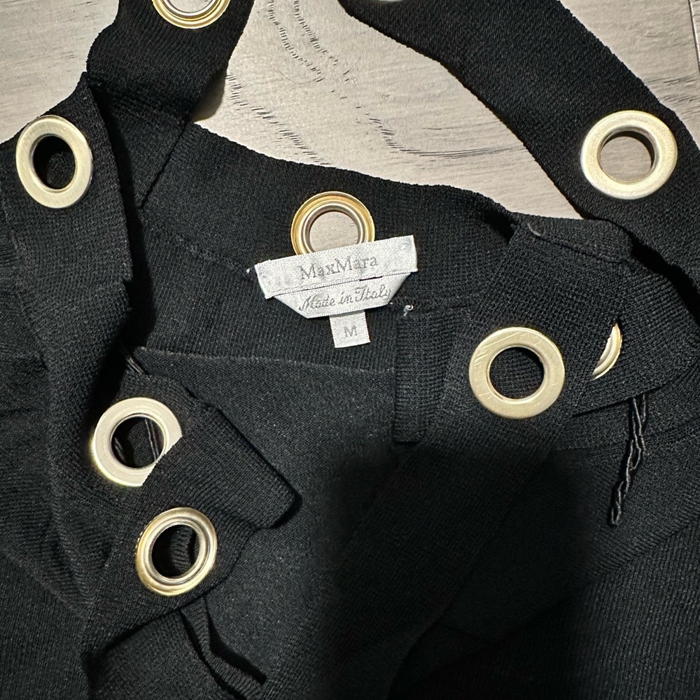 Great MaxMara top!
